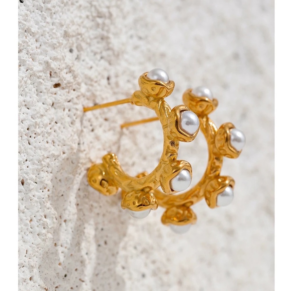 NEW 18 K Pearl Earrings